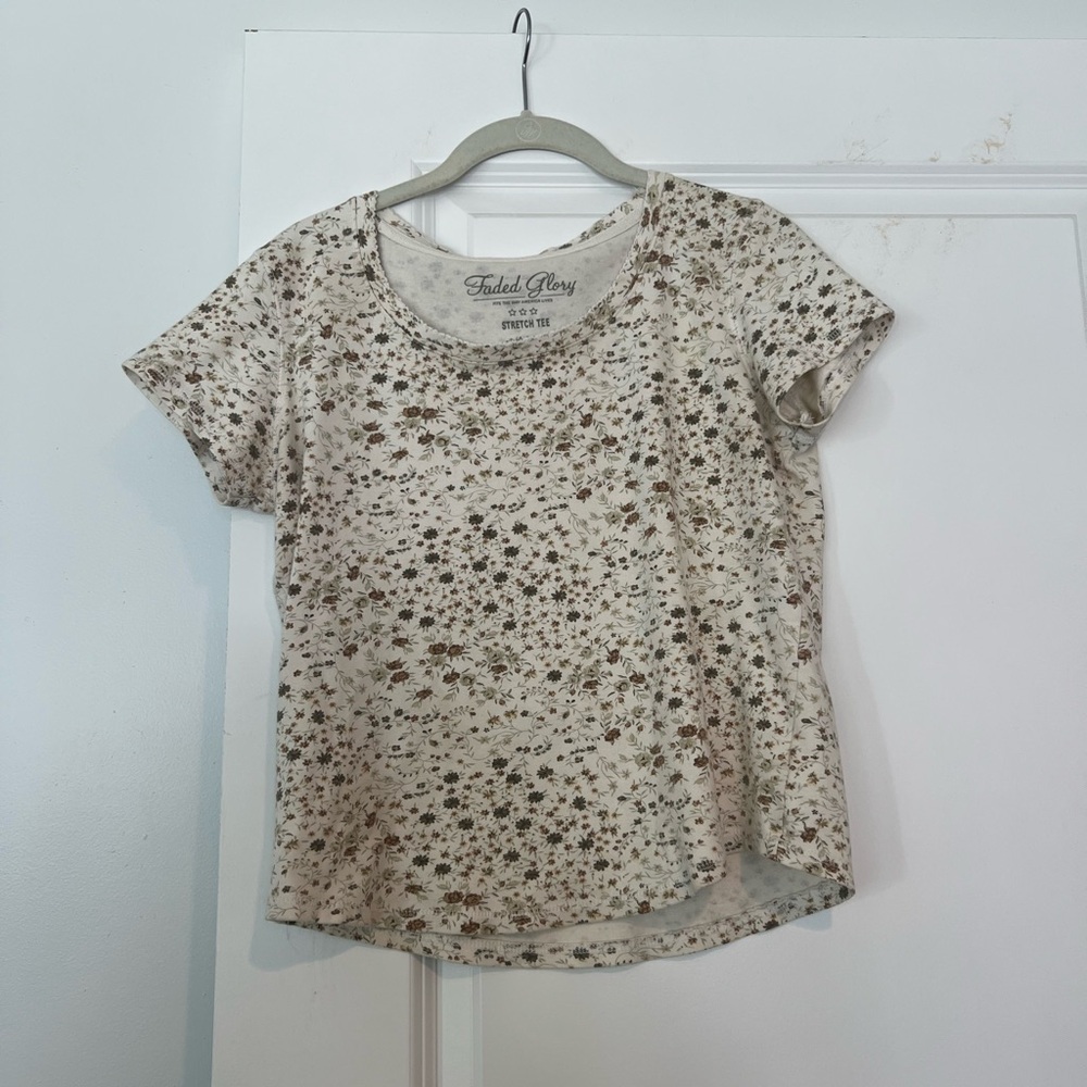 Faded Glory Women's Beige Floral Short Sleeve Tee